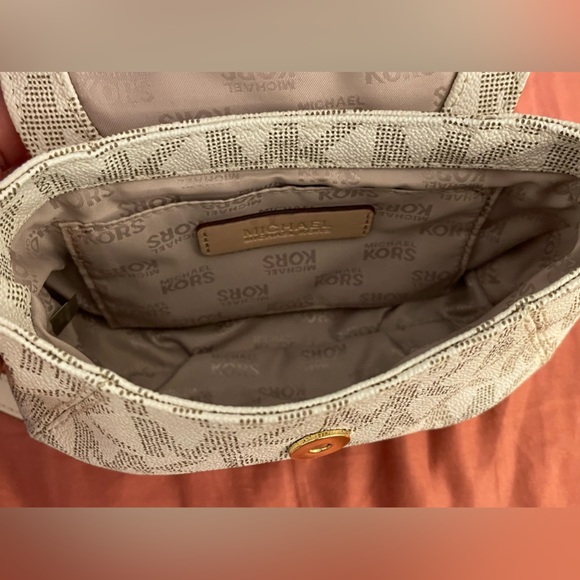 Michael Kors Satchel - Picture 3 of 7